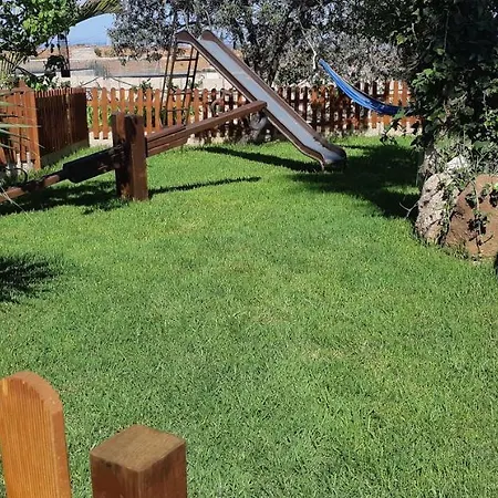 Dom wakacyjny La Del Morro *